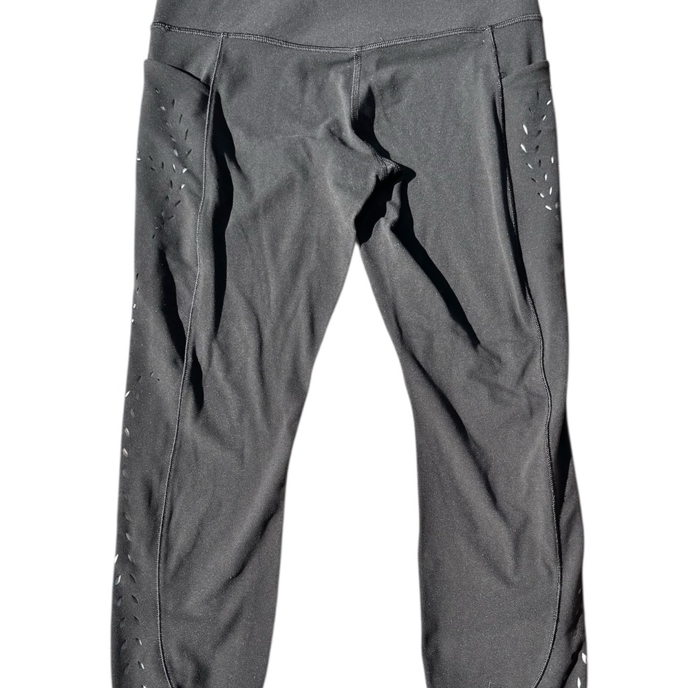 Salutation Stash Pocket II Laser Cut 7/8 Tights